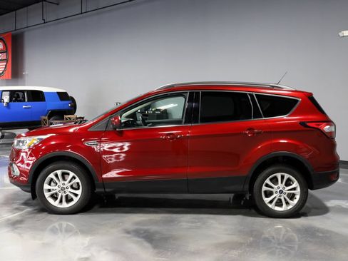 Used 2018 Ford Escape SEL w/ Ford Safe & Smart Package AWD/4WD image 4