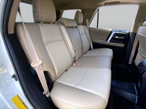 Used 2022 Toyota 4Runner SR5 Premium w/ Moonroof Package RWD image 19