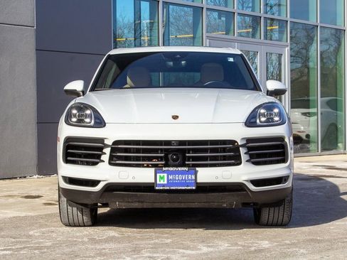 Used 2023 Porsche Cayenne image 2