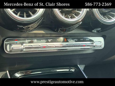 Used 2023 Mercedes-Benz GLB 250 4MATIC image 28