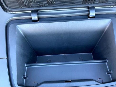 New 2025 Volvo EX30 Ultra w/ Protection Package Premier image 32