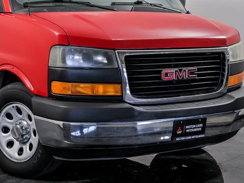 Used 2014 GMC Savana 1500 RWD image 2