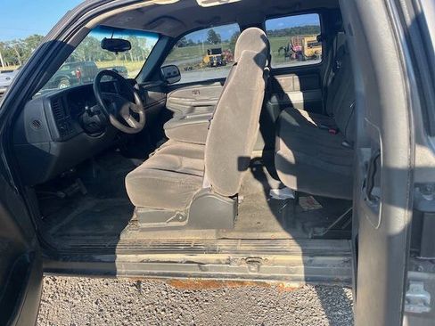 Used 2007 Chevrolet Silverado 1500 W/T RWD image 7