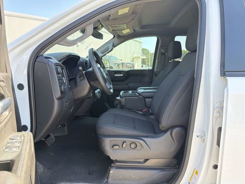 Used 2024 Chevrolet Silverado 1500 Custom Trail Boss w/ Turbomax Blackout Package image 16