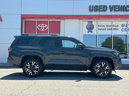Certified 2026 Toyota 4Runner TRD Sport Premium AWD/4WD image 7