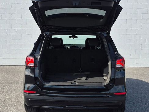 Used 2024 Chevrolet Equinox RS w/ RS Leather Package FWD image 12
