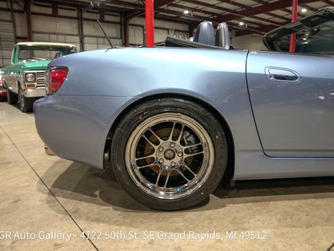 Used 2002 Honda S2000 image 9