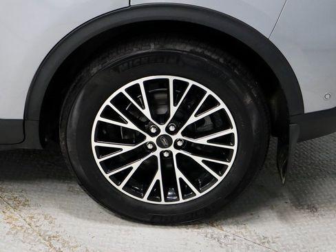 Certified 2023 Ford Escape SE w/ PHEV Premium Package image 21