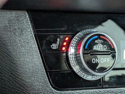 Used 2024 Mitsubishi Outlander SEL image 25