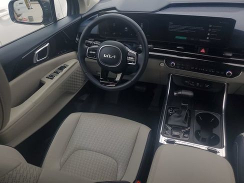 Used 2025 Kia Carnival SX Prestige FWD image 19
