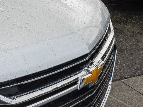 Used 2018 Chevrolet Traverse LT image 12