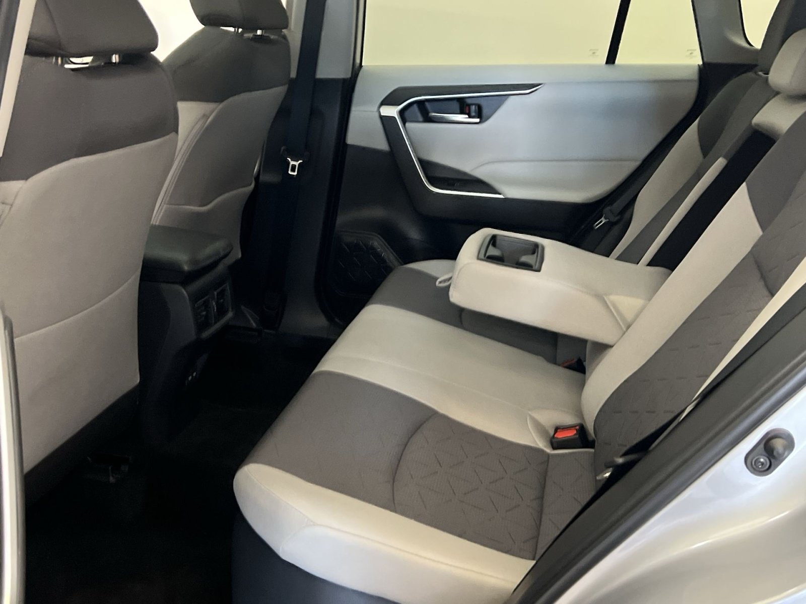 Used 2023 Toyota RAV4 XLE w/ Convenience Package AWD/4WD image 24