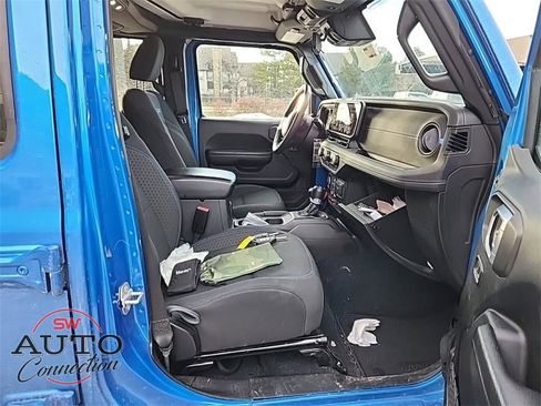 Used 2024 Jeep Wrangler Unlimited Rubicon 4xe w/ Safety Group image 10