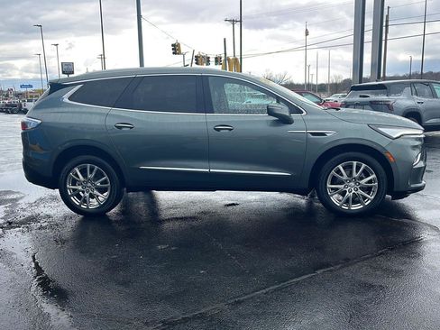 Used 2024 Buick Enclave Essence w/ Experience Buick Package image 6