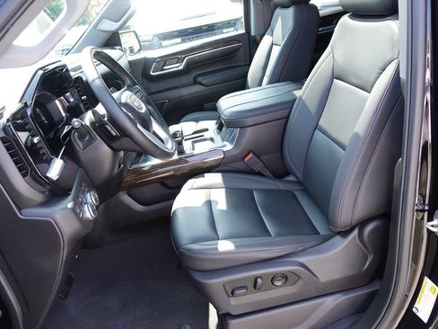 Used 2024 GMC Sierra 1500 Elevation w/ Elevation Premium Package AWD/4WD image 18