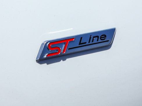 Used 2023 Ford Escape ST-Line Select AWD/4WD image 25