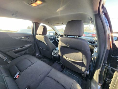 Used 2021 Chevrolet Malibu LT FWD image 19