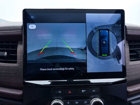 Used 2024 Ford Expedition Limited AWD/4WD image 7