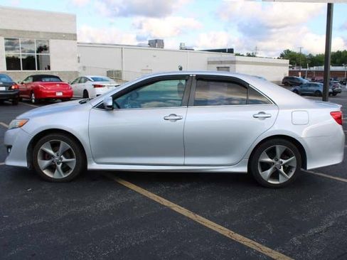 Used 2013 Toyota Camry SE w/ Leather Pkg FWD image 7