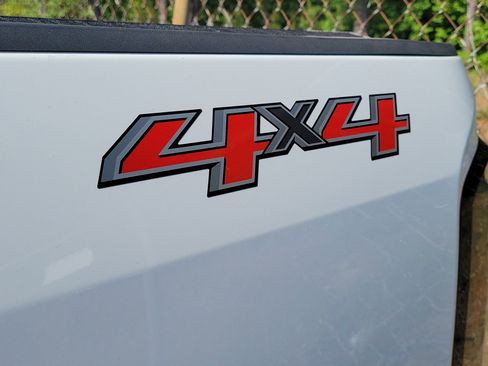 Used 2015 Chevrolet Colorado LT w/ Luxury Package AWD/4WD image 4