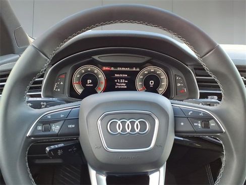 Used 2025 Audi Q7 3.0T Prestige image 16