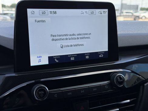 Used 2025 Ford Escape ST-Line image 17