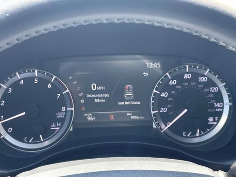 Used 2023 Toyota Highlander XLE FWD image 17