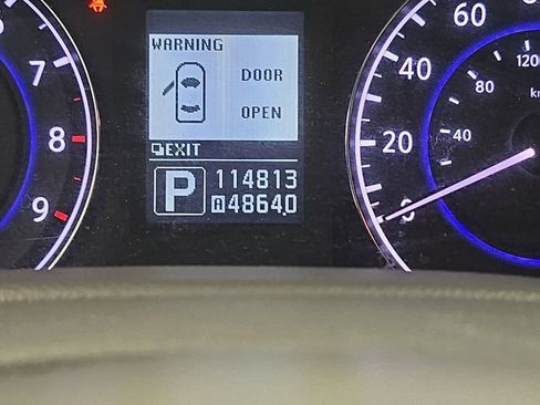 Used 2015 INFINITI Q40 w/ Moonroof Package image 28