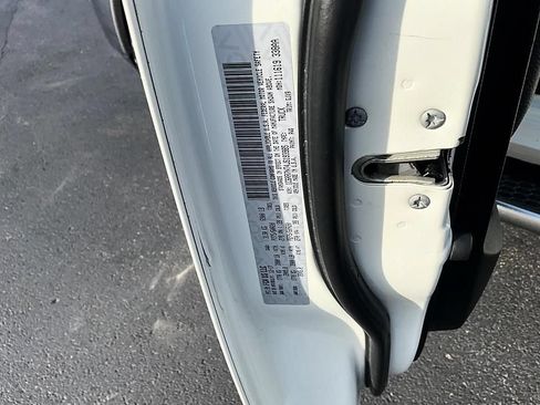 Used 2018 RAM 1500 Laramie w/ Convenience Group AWD/4WD image 42
