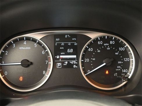 New 2025 Nissan Kicks Play S image 32