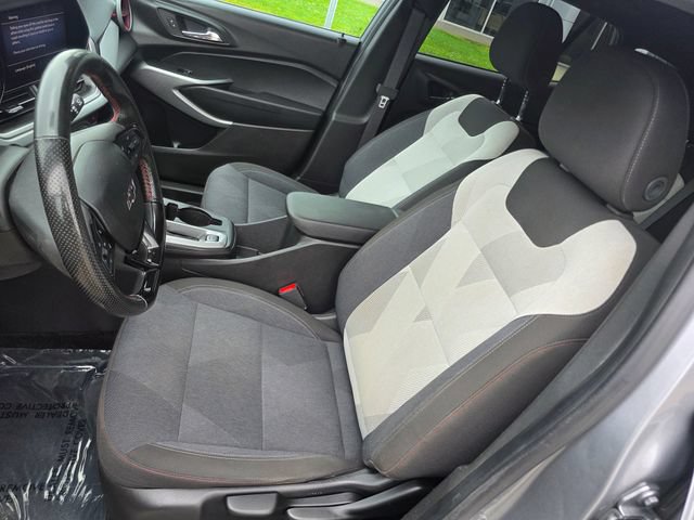 Used 2024 Chevrolet Trax RS FWD image 21
