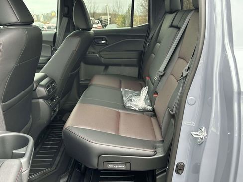 New 2026 Honda Ridgeline Black Edition image 9