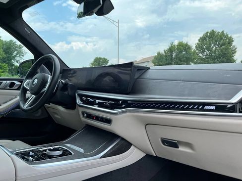 Used 2024 BMW X7 M60i w/ Executive Package AWD/4WD image 32