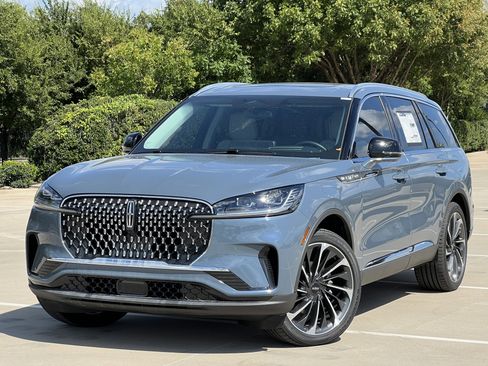 New 2025 Lincoln Aviator Reserve w/ Equipment Group 201A image 2