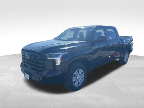 New 2025 Toyota Tundra SR image 7