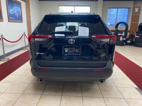 Used 2025 Toyota RAV4 LE AWD/4WD image 2