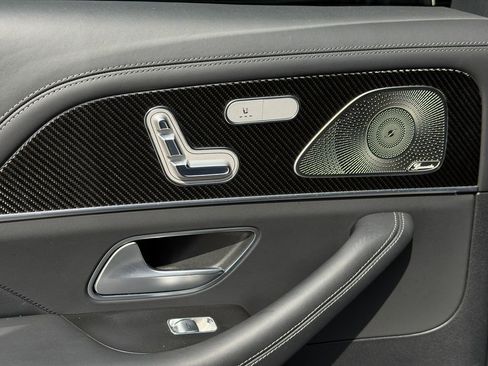 Used 2024 Mercedes-Benz GLS 63 AMG 4MATIC image 40