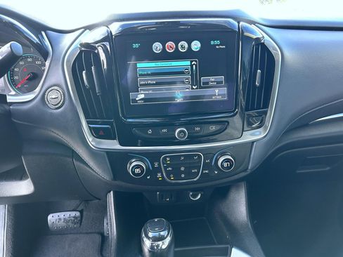 Used 2018 Chevrolet Traverse LT image 13