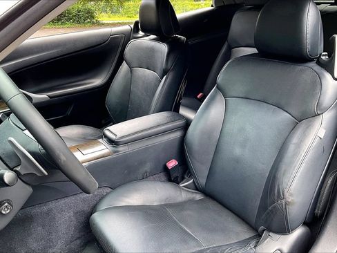 Used 2014 Lexus IS 250C w/ Luxury Package RWD image 17