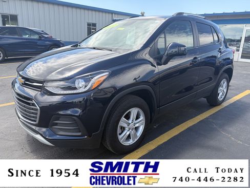 Used 2022 Chevrolet Trax LT w/ LT Convenience Package AWD/4WD image 1