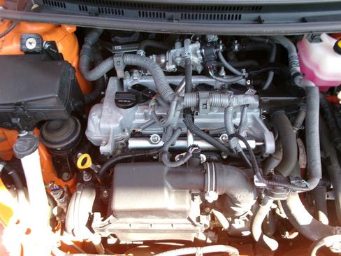 Used 2015 Toyota Prius C Three FWD image 34