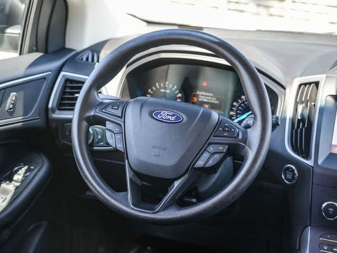 Used 2020 Ford Edge SE FWD image 15