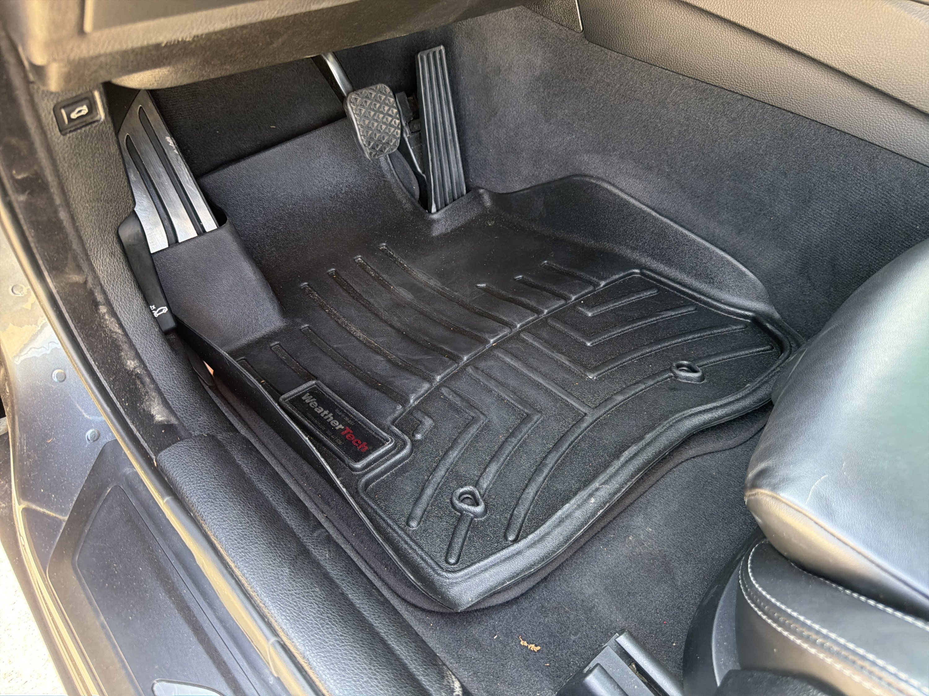 Used 2018 BMW M4 Convertible RWD image 18