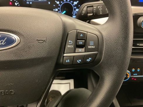 Used 2020 Ford Escape SE image 23