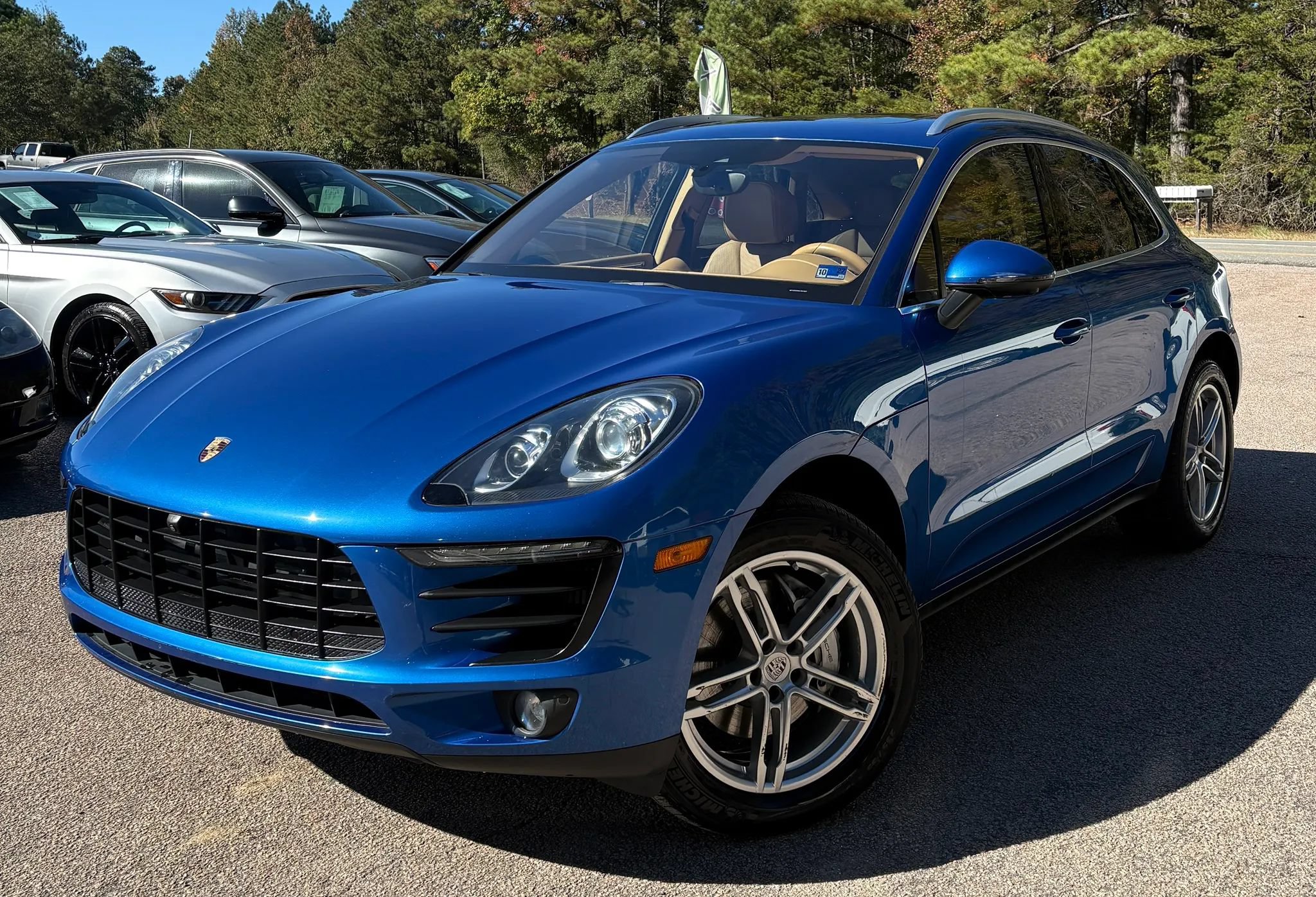 Used 2017 Porsche Macan S AWD/4WD image 2