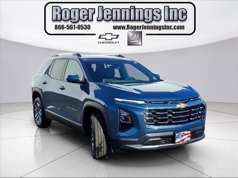 Used 2025 Chevrolet Equinox LT w/ Convenience Package II image 6