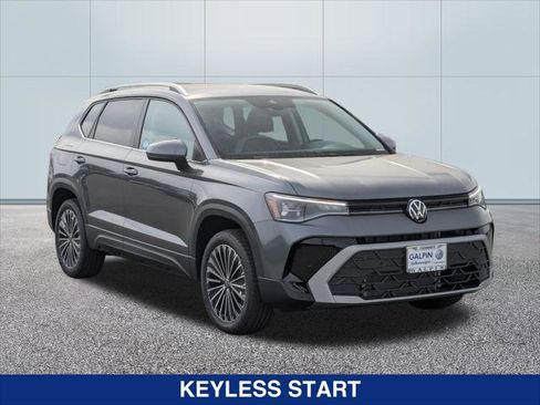 New 2026 Volkswagen Taos SE FWD image 7