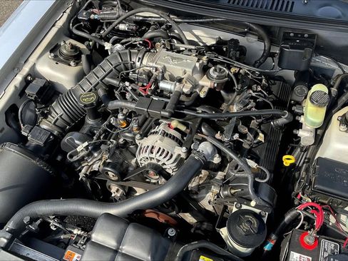Used 2001 Ford Mustang GT Premium RWD image 30