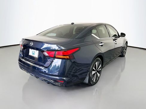 Used 2019 Nissan Altima 2.5 SV FWD image 5