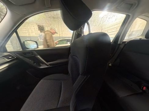 Used 2018 Subaru Forester 2.5i w/ Alloy Wheel Package image 23